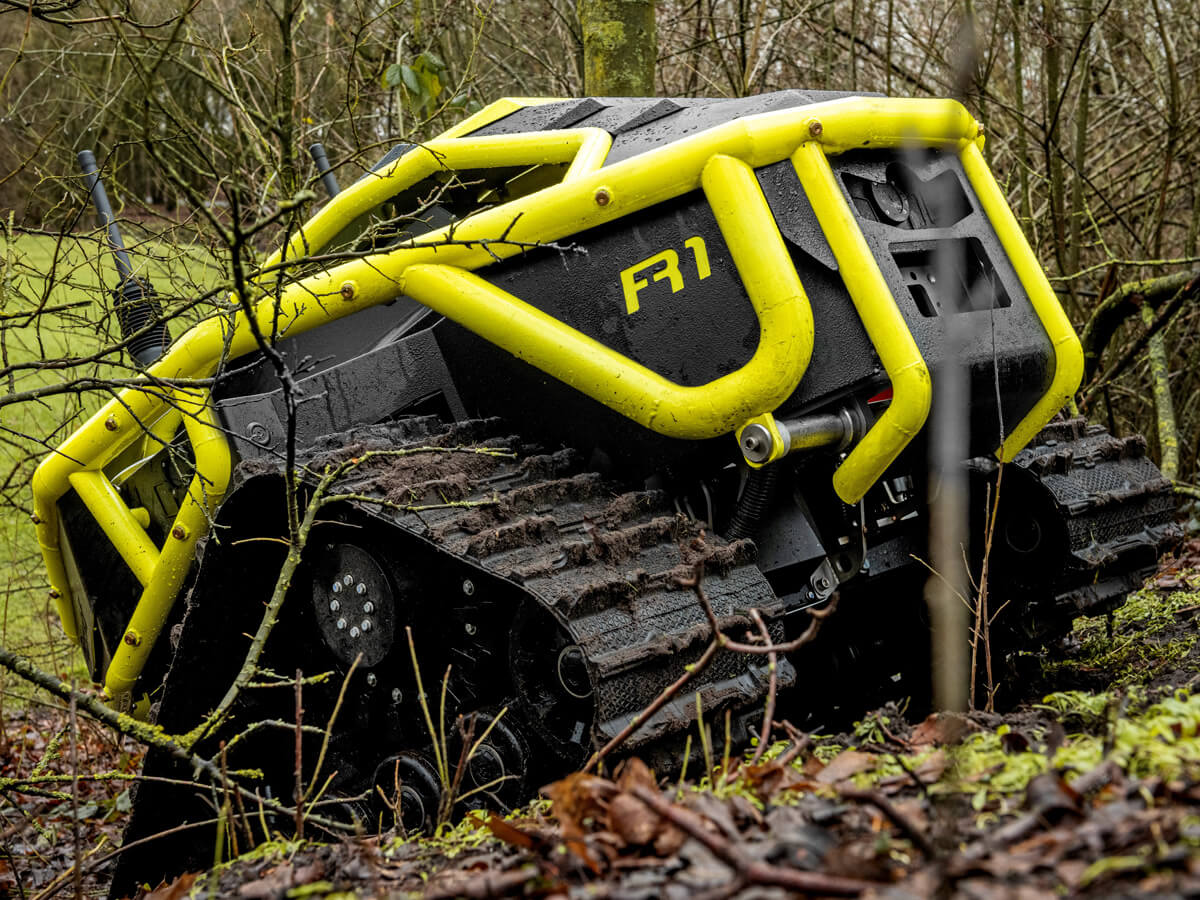 Even very rough terrain is no problem for the Wolf R1